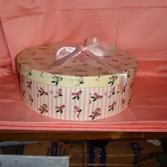TONNER TINY KITTY FOREVER YOURS BRIDE HAT BOX W/LINGERIE-NEW IN HAT BOX-